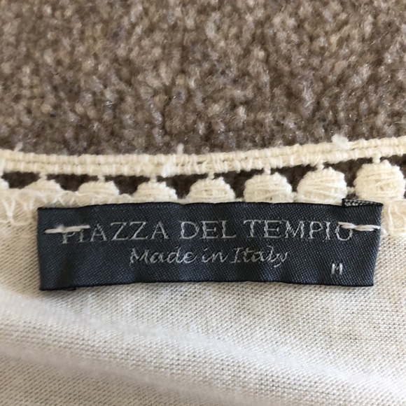 Piazza Del Tempio | 100% Silk Embroidered Italian Blouse - Picture 6 of 13